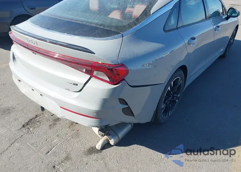 2022 Kia K5 Gt-Line z USA, uszkodzony, nr VIN 5XXG64J25NG123769